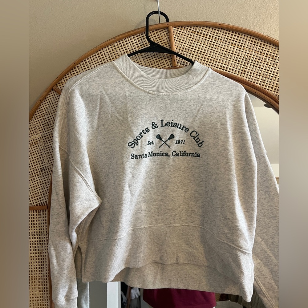 Abercrombie & Fitch Gray Sweatshirt